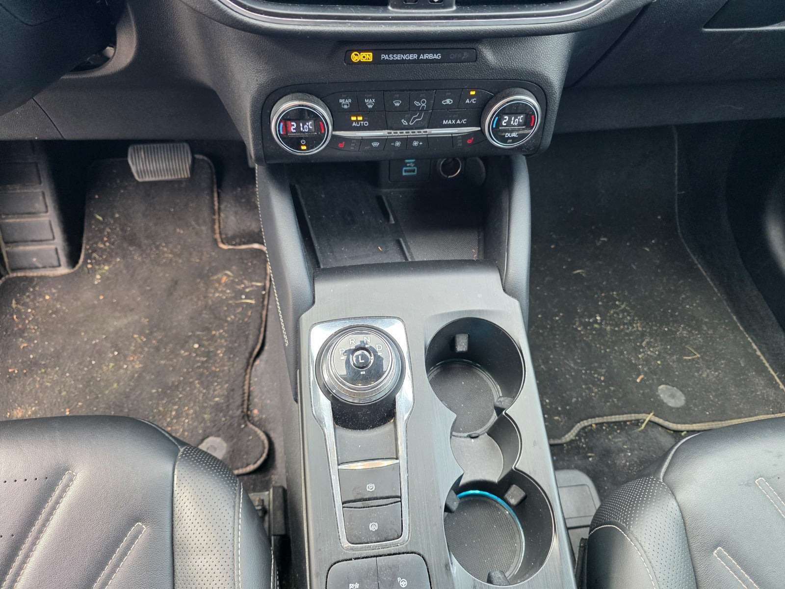 Sort Ford Kuga fra 2020