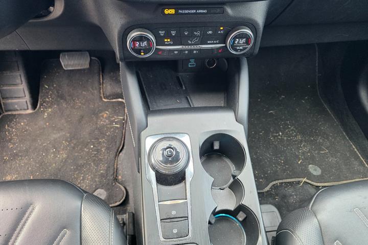 Sort Ford Kuga fra 2020