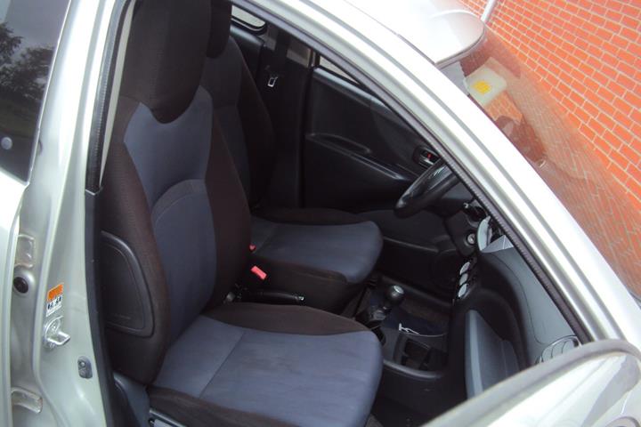 Sølv Suzuki Alto fra 2015