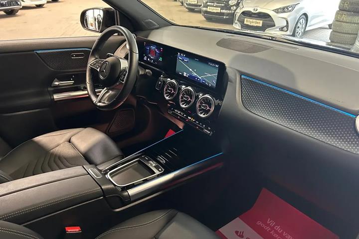 Sort Mercedes EQA250+ fra 2024