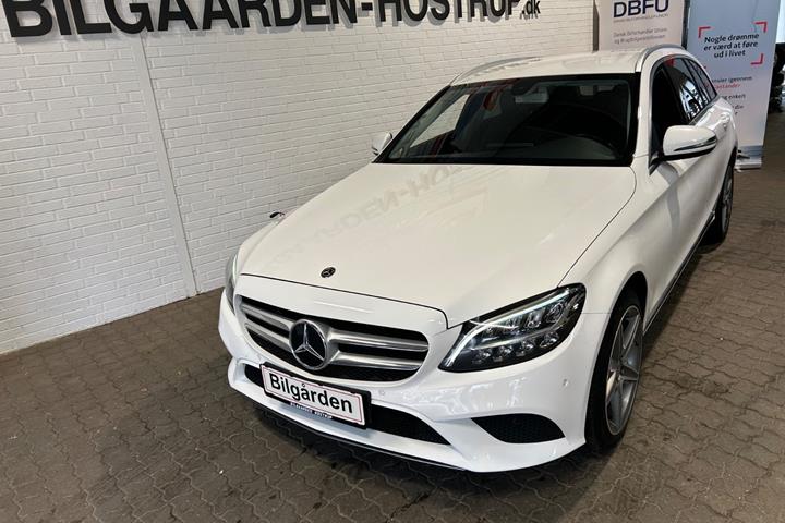 Hvid Mercedes C300 de fra 2020