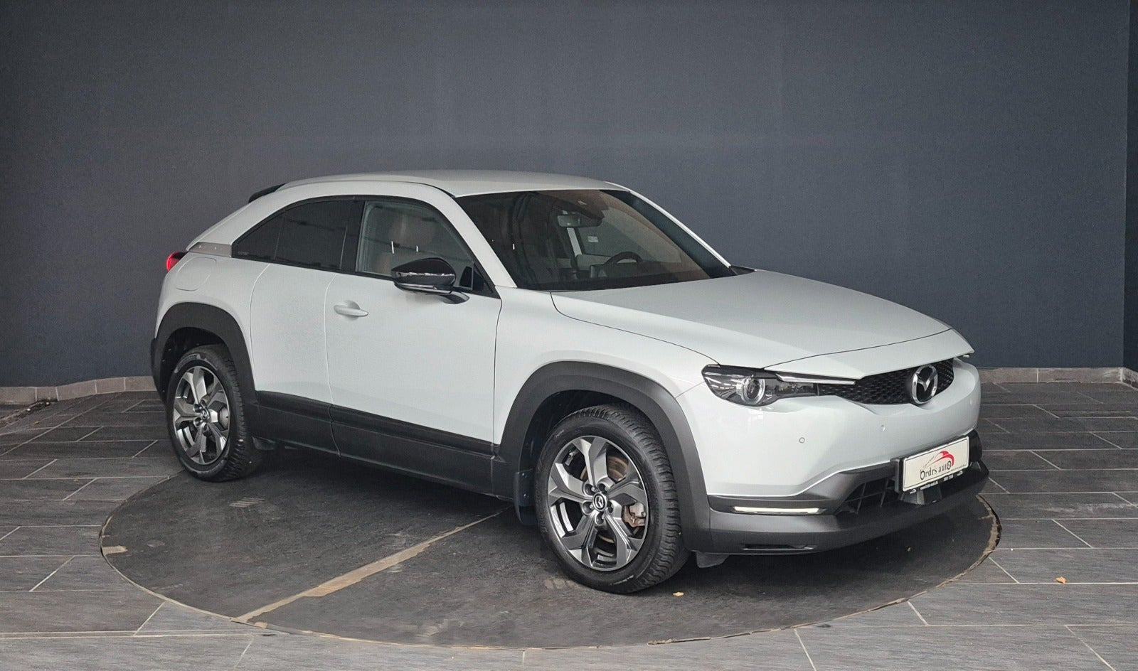 Grå Mazda MX-30 fra 2021