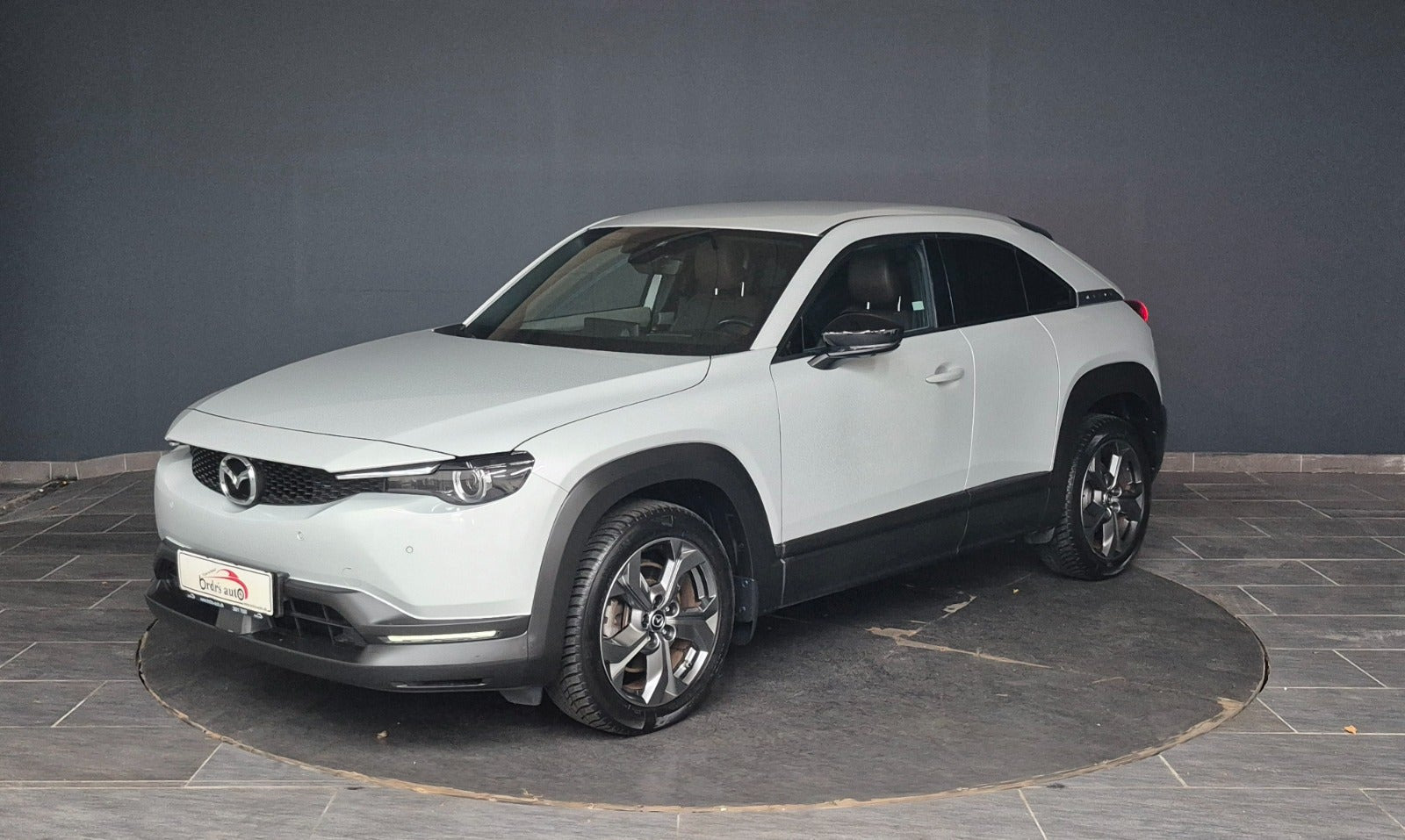 Grå Mazda MX-30 fra 2021