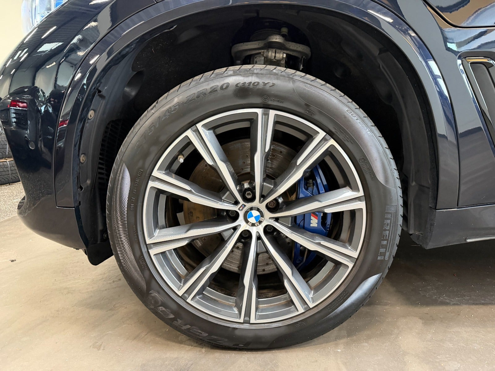 Sort BMW X5 fra 2020