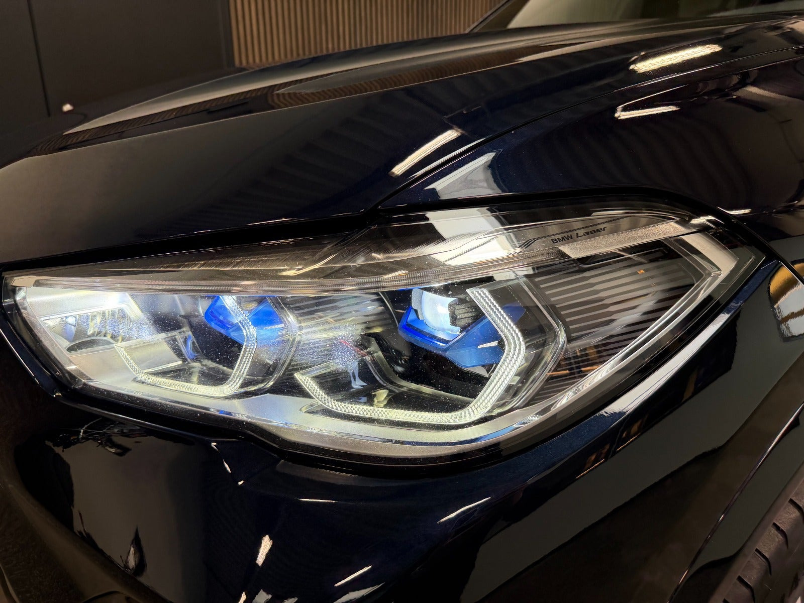 Sort BMW X5 fra 2020
