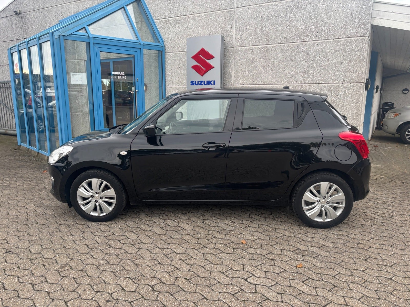 Sort Suzuki Swift fra 2020