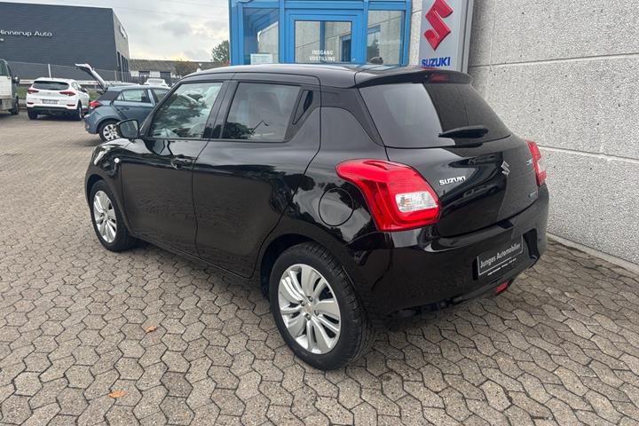 Sort Suzuki Swift fra 2020