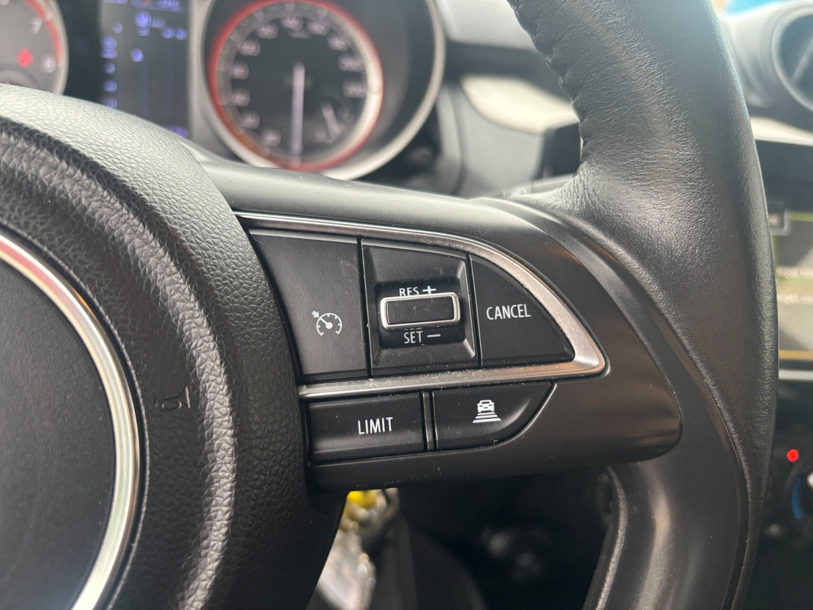 Sort Suzuki Swift fra 2020