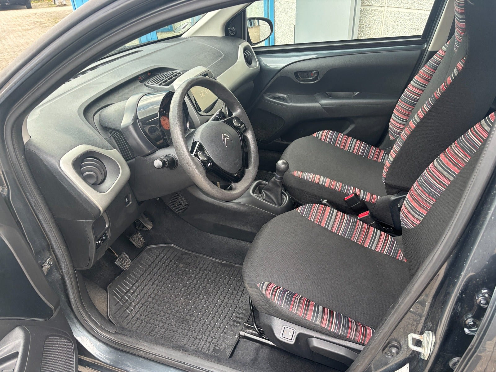 Grå Citroën C1 fra 2018