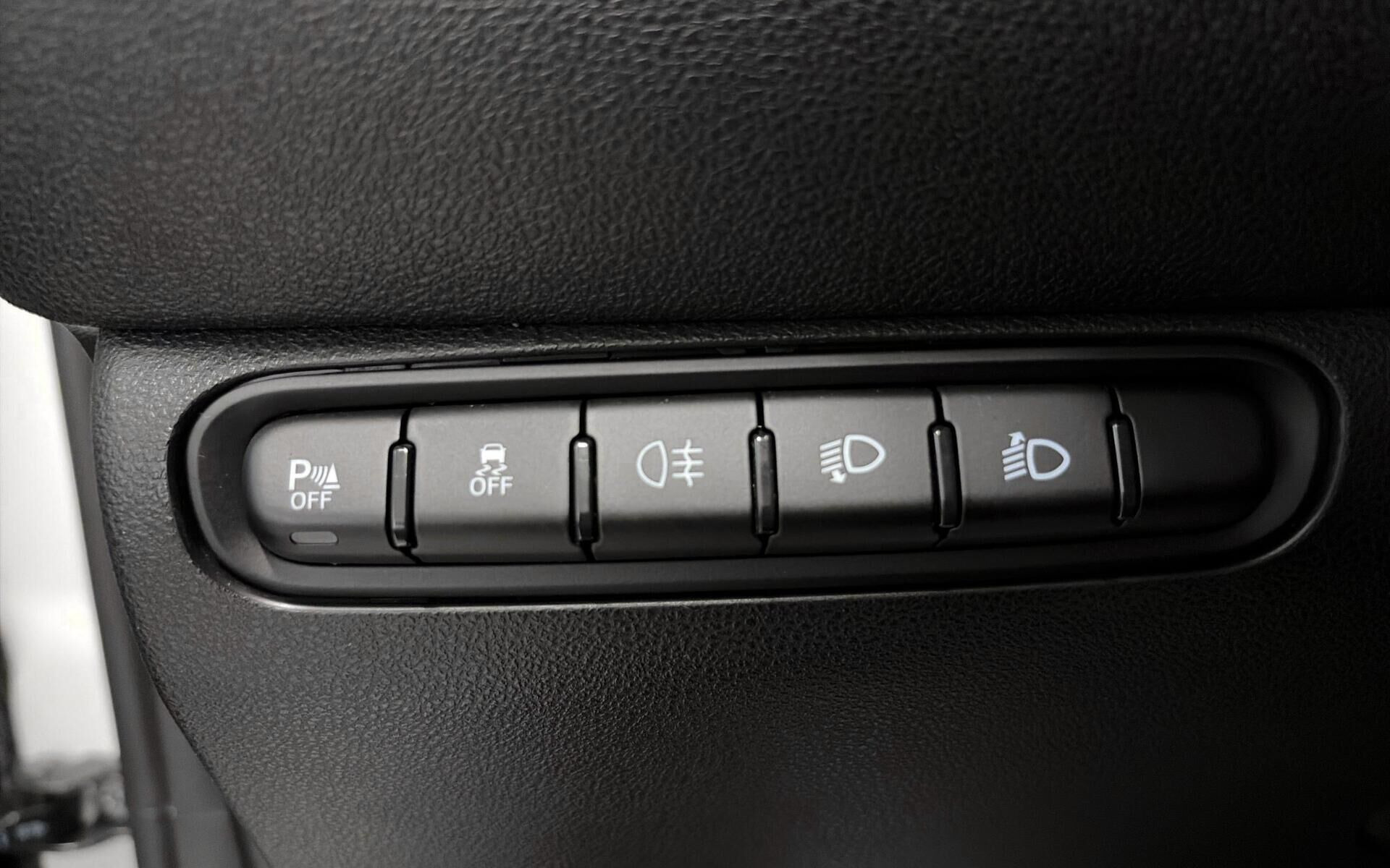 Hvid Fiat 500e fra 2023