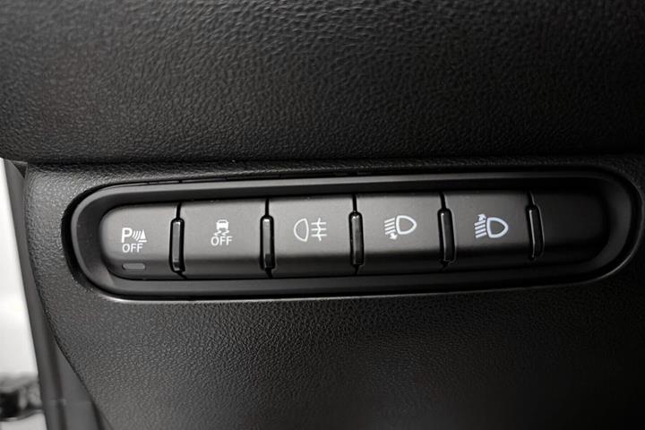 Hvid Fiat 500e fra 2023