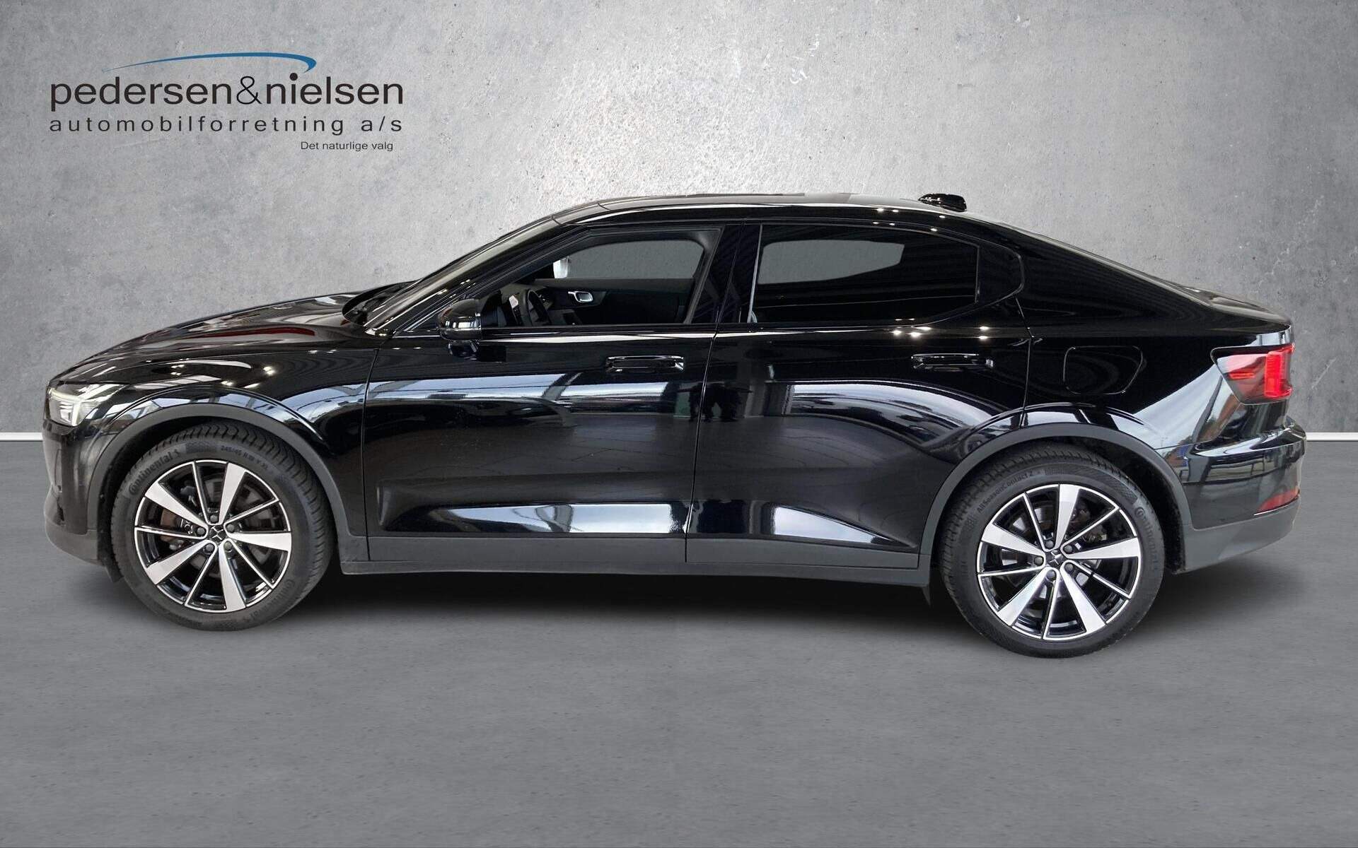 Sort Polestar 2 fra 2022