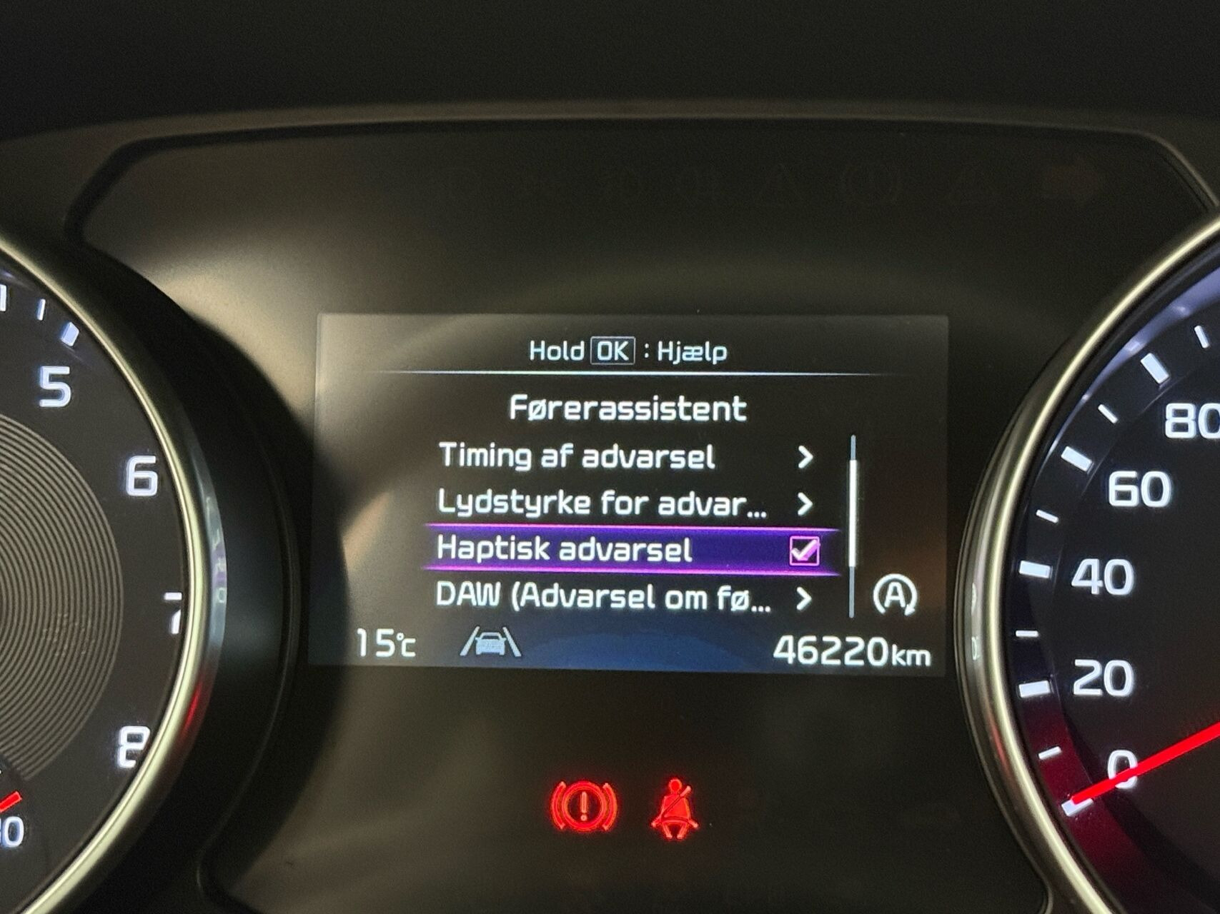 Grå Kia XCeed fra 2023