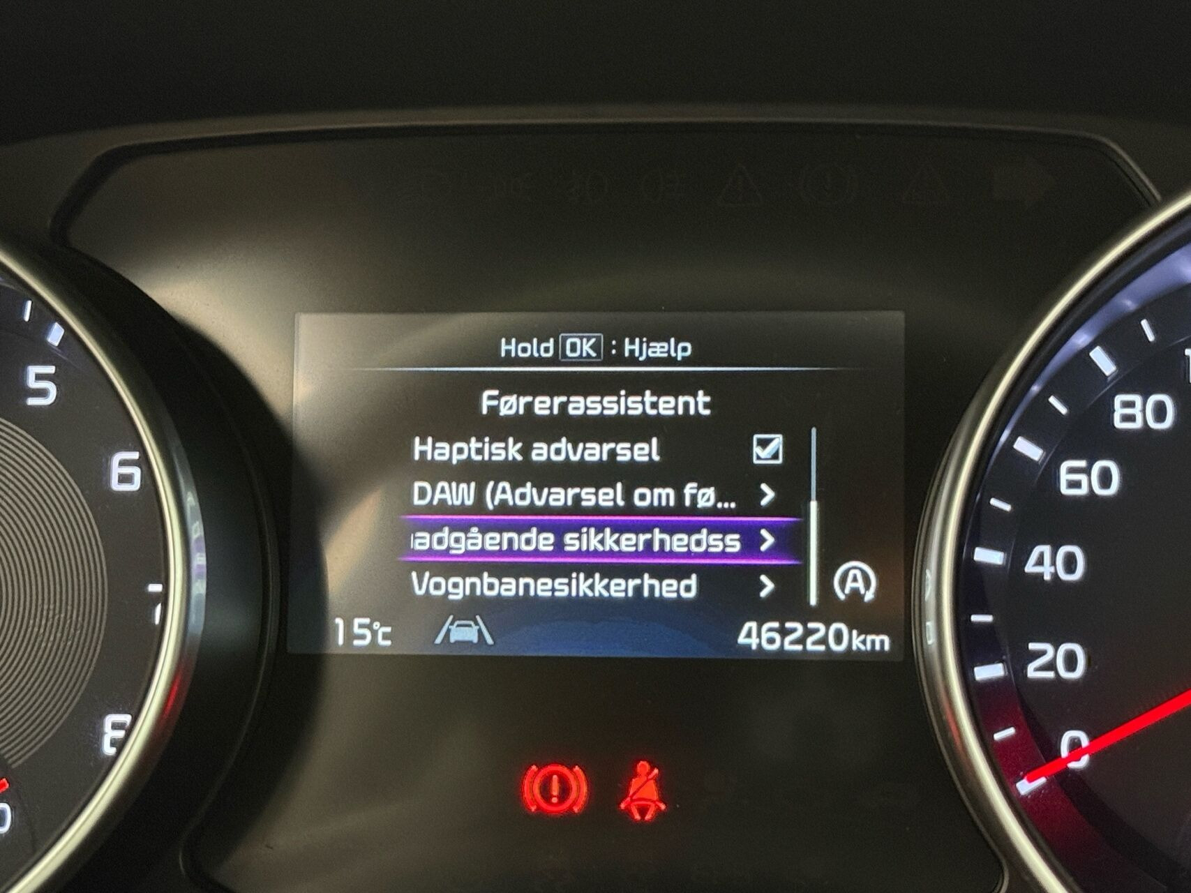 Grå Kia XCeed fra 2023