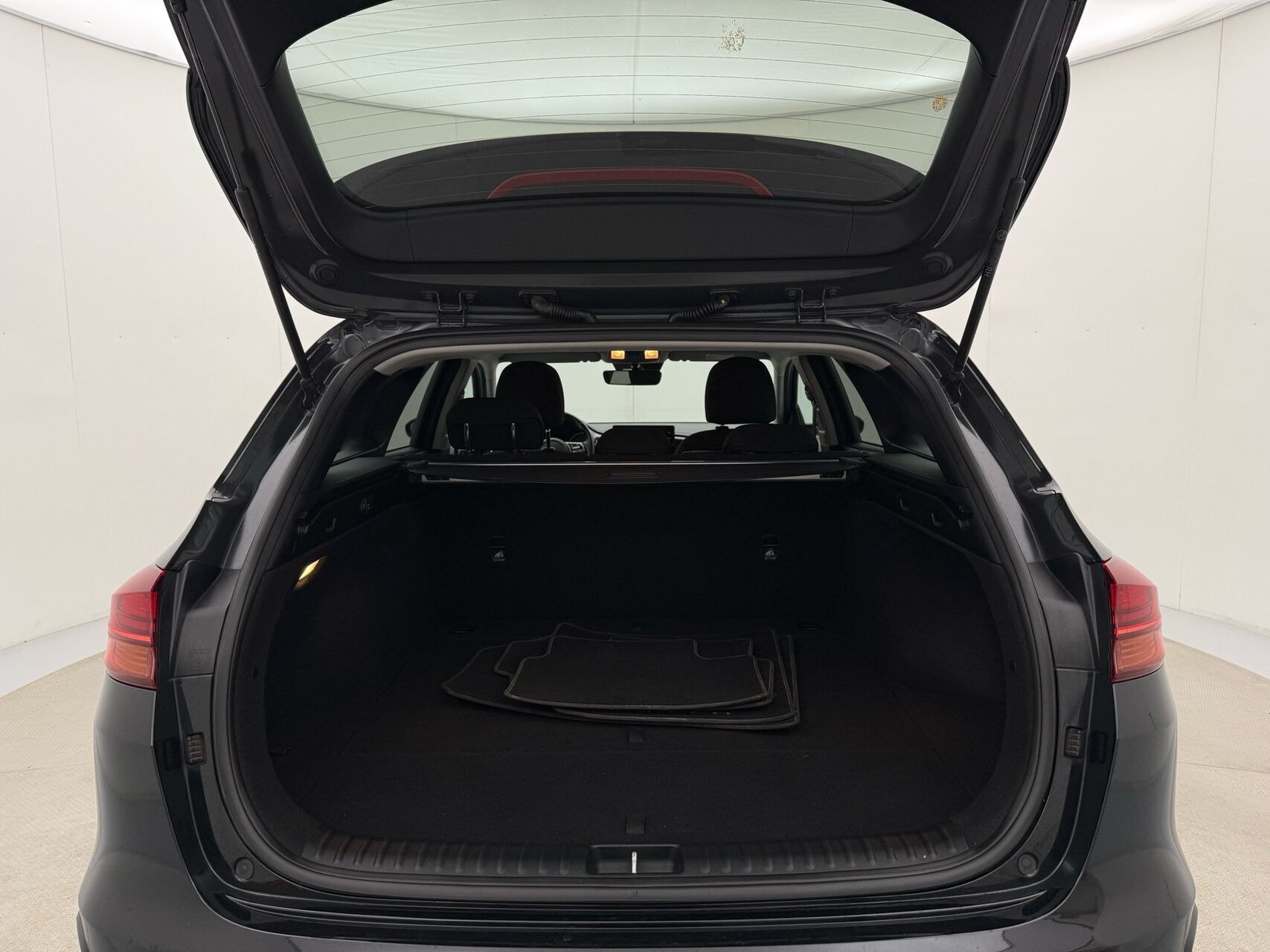Sort Kia Ceed fra 2023