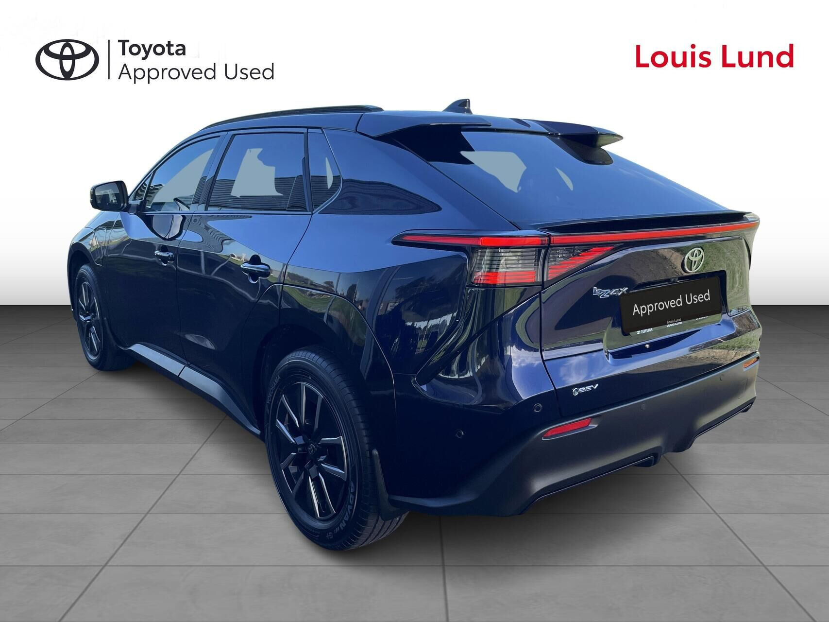 Blå Toyota BZ4X fra 2026