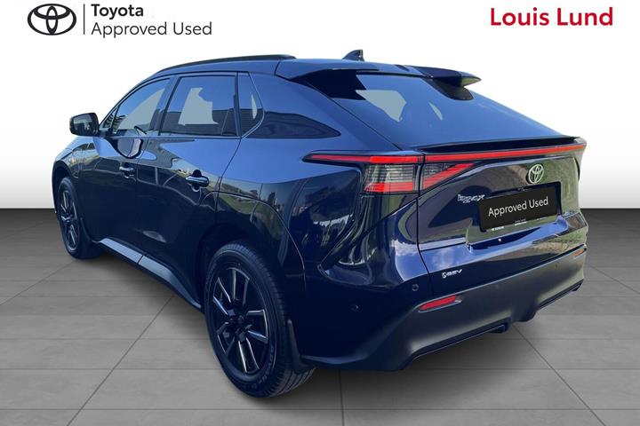 Blå Toyota BZ4X fra 2026