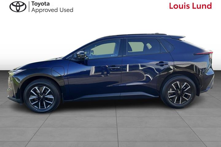 Blå Toyota BZ4X fra 2026