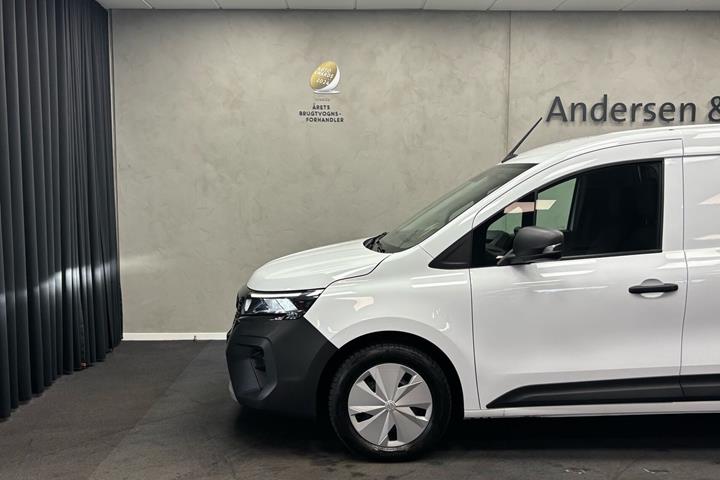 Hvid Nissan Townstar fra 2023
