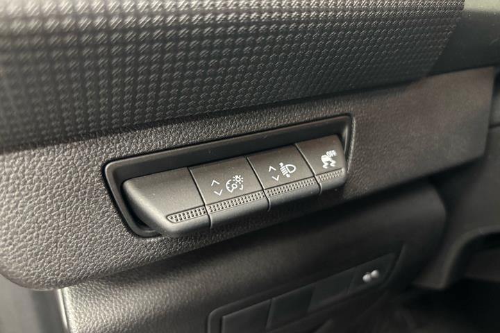 Hvid Nissan Townstar fra 2023
