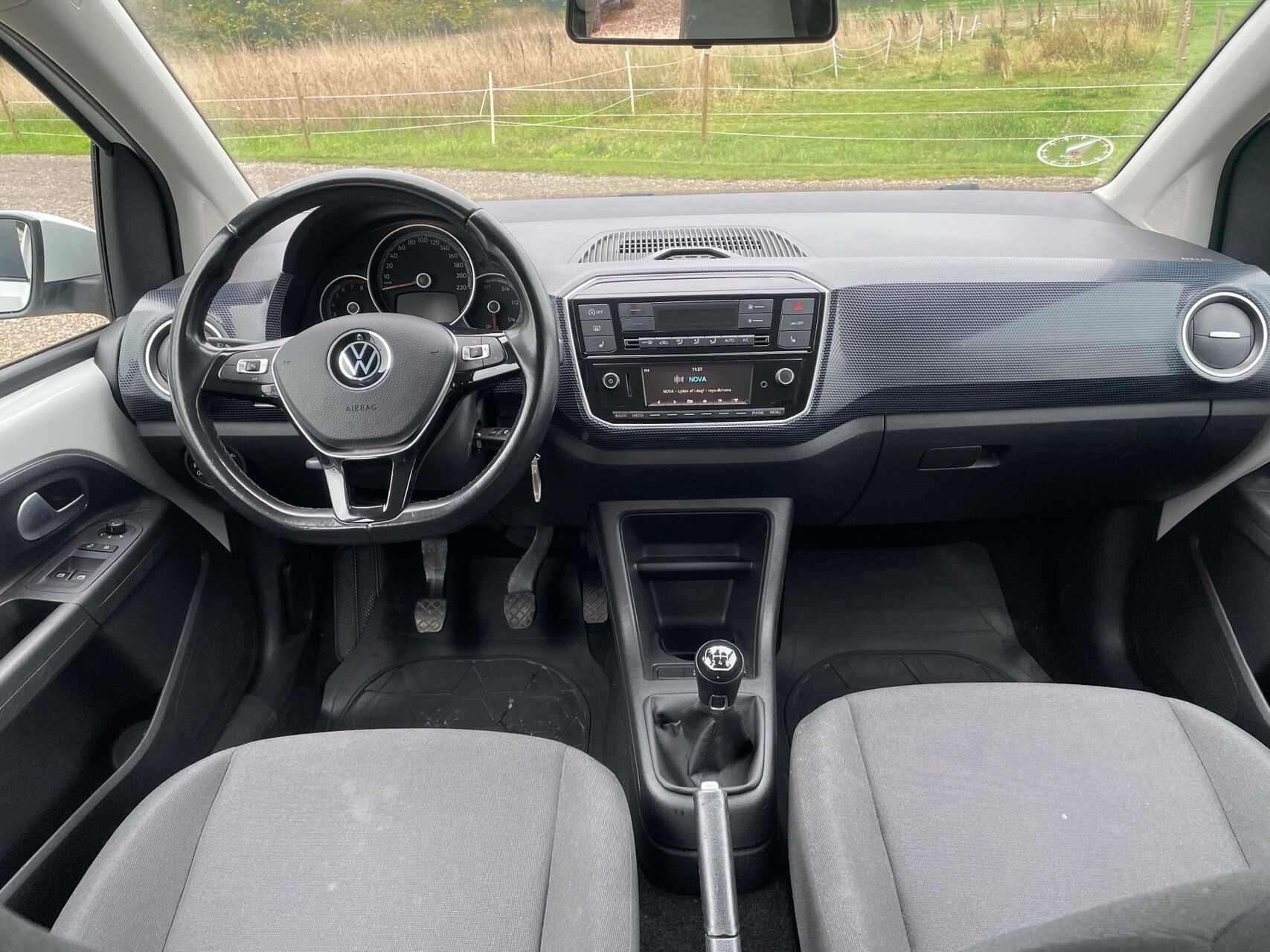 Hvid VW UP! fra 2020