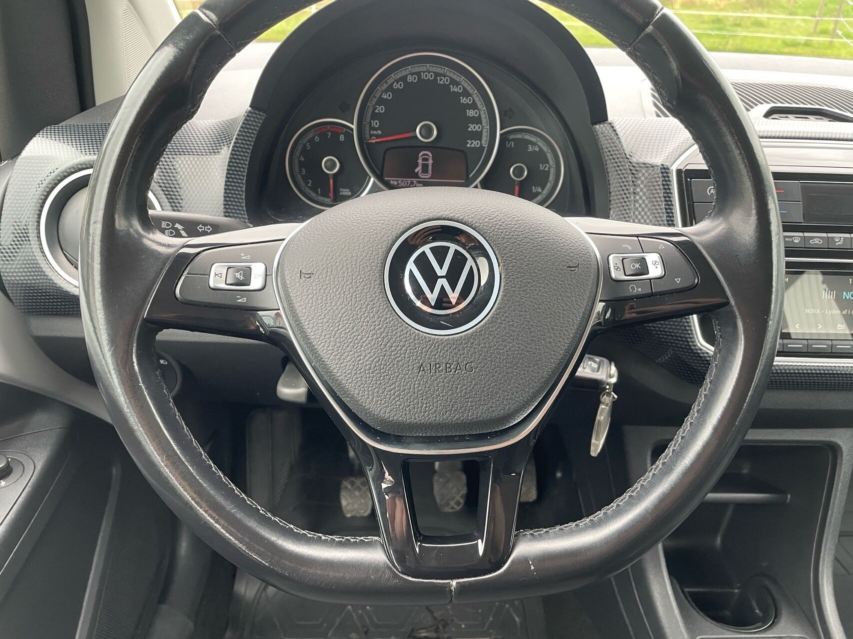 Hvid VW UP! fra 2020