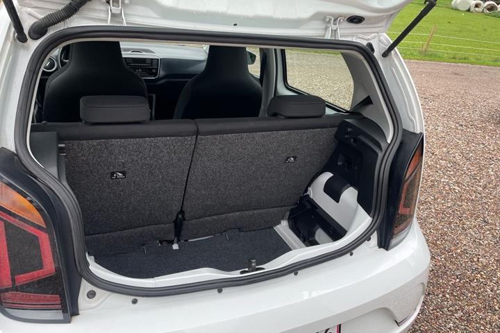 Hvid VW UP! fra 2020