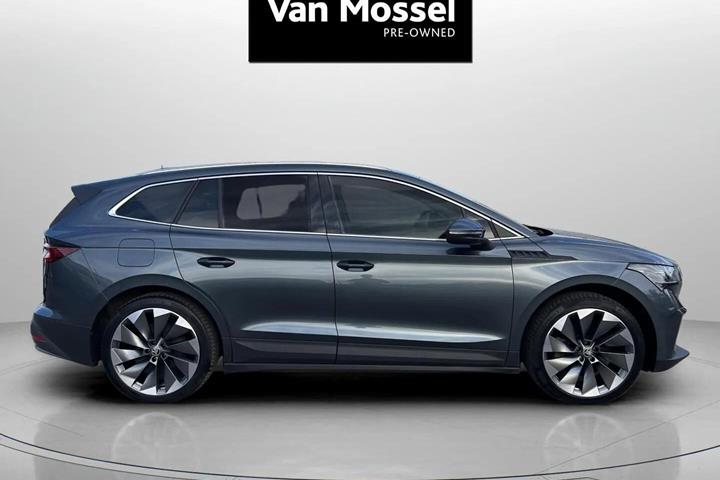 Grå Skoda Enyaq fra 2021