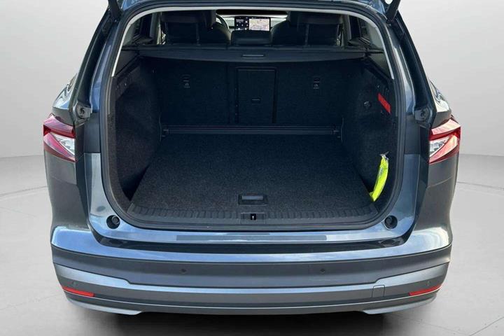 Grå Skoda Enyaq fra 2021