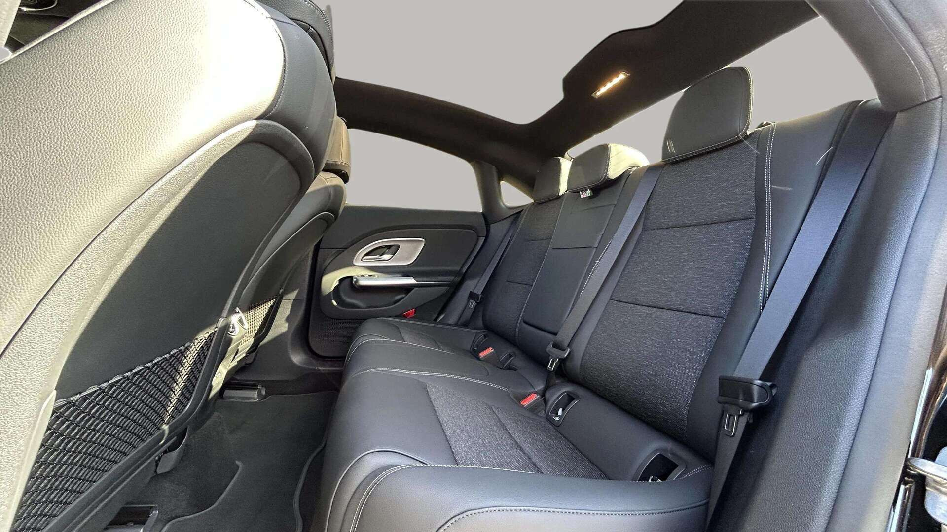 Sort Mercedes CLA250+ fra 2026