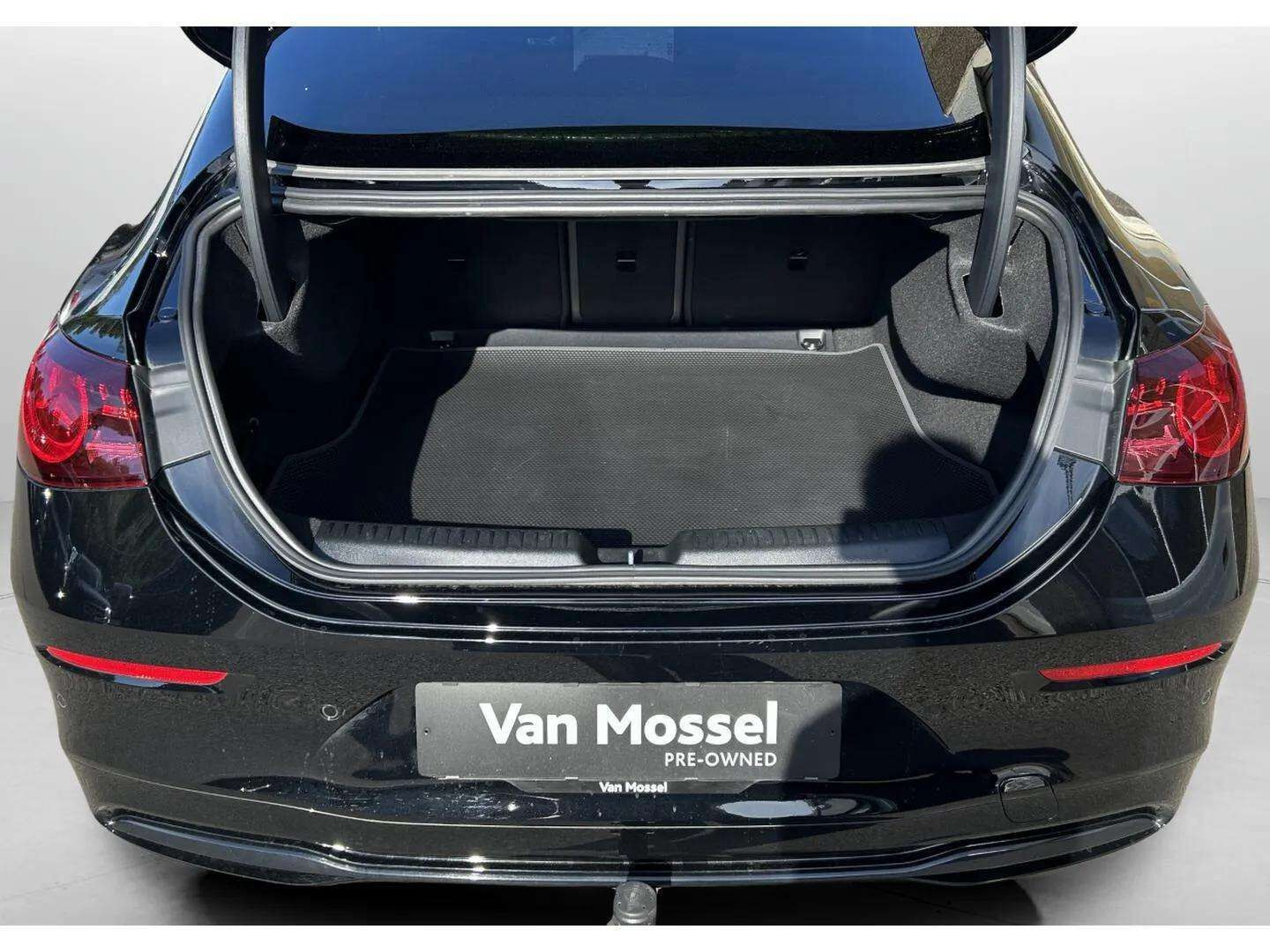 Sort Mercedes CLA250+ fra 2026