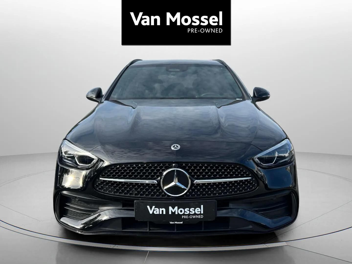 Sort Mercedes C200 fra 2022