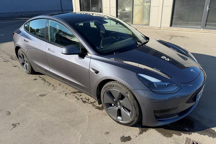 undefined Tesla Model 3 fra 2022