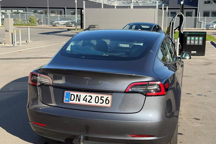 undefined Tesla Model 3 fra 2022