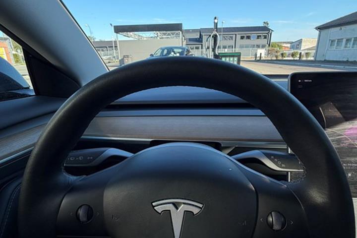 undefined Tesla Model 3 fra 2022