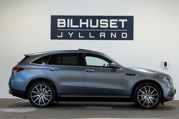 Grå Mercedes EQC400 fra 2021