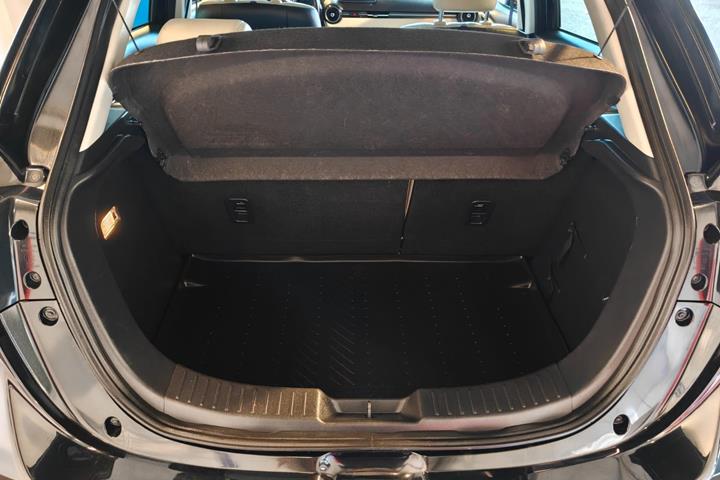 Sort Mazda 2 fra 2015