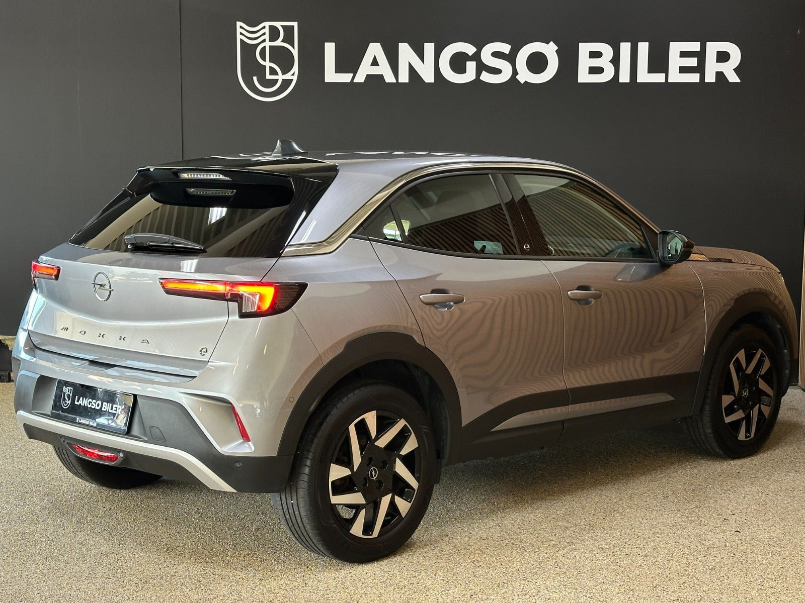 Hvid Opel Mokka-e fra 2021