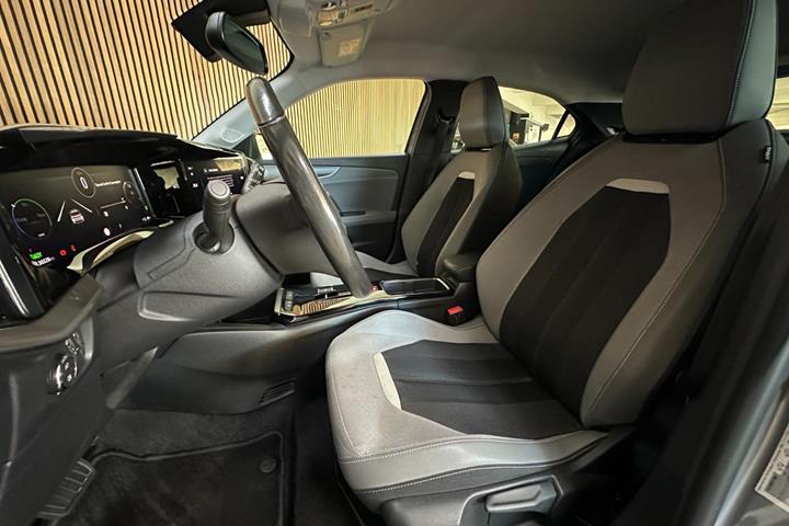 Hvid Opel Mokka-e fra 2021