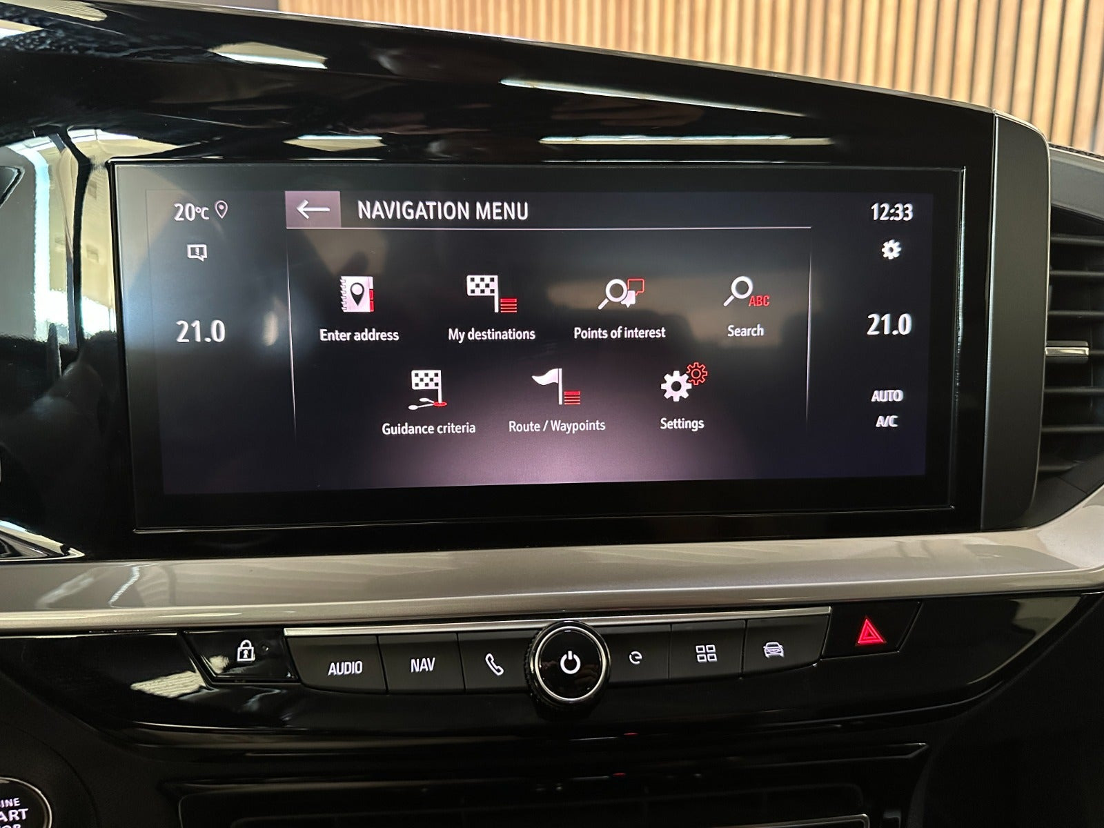 Sort Opel Mokka-e fra 2021