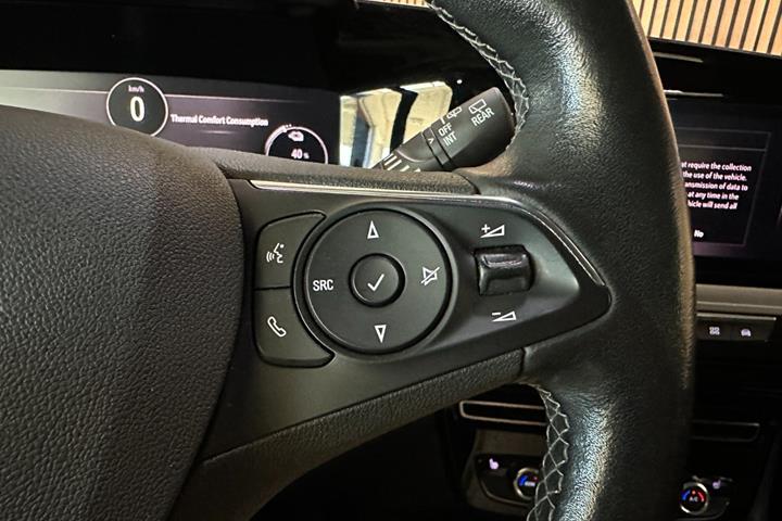Hvid Opel Mokka-e fra 2021