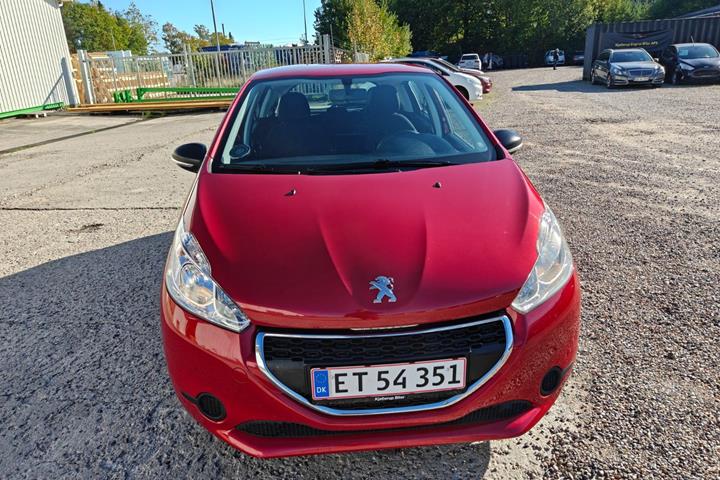 Gul Peugeot 208 fra 2014