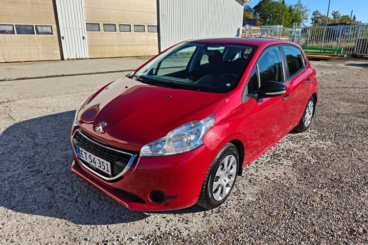 Gul Peugeot 208 fra 2014