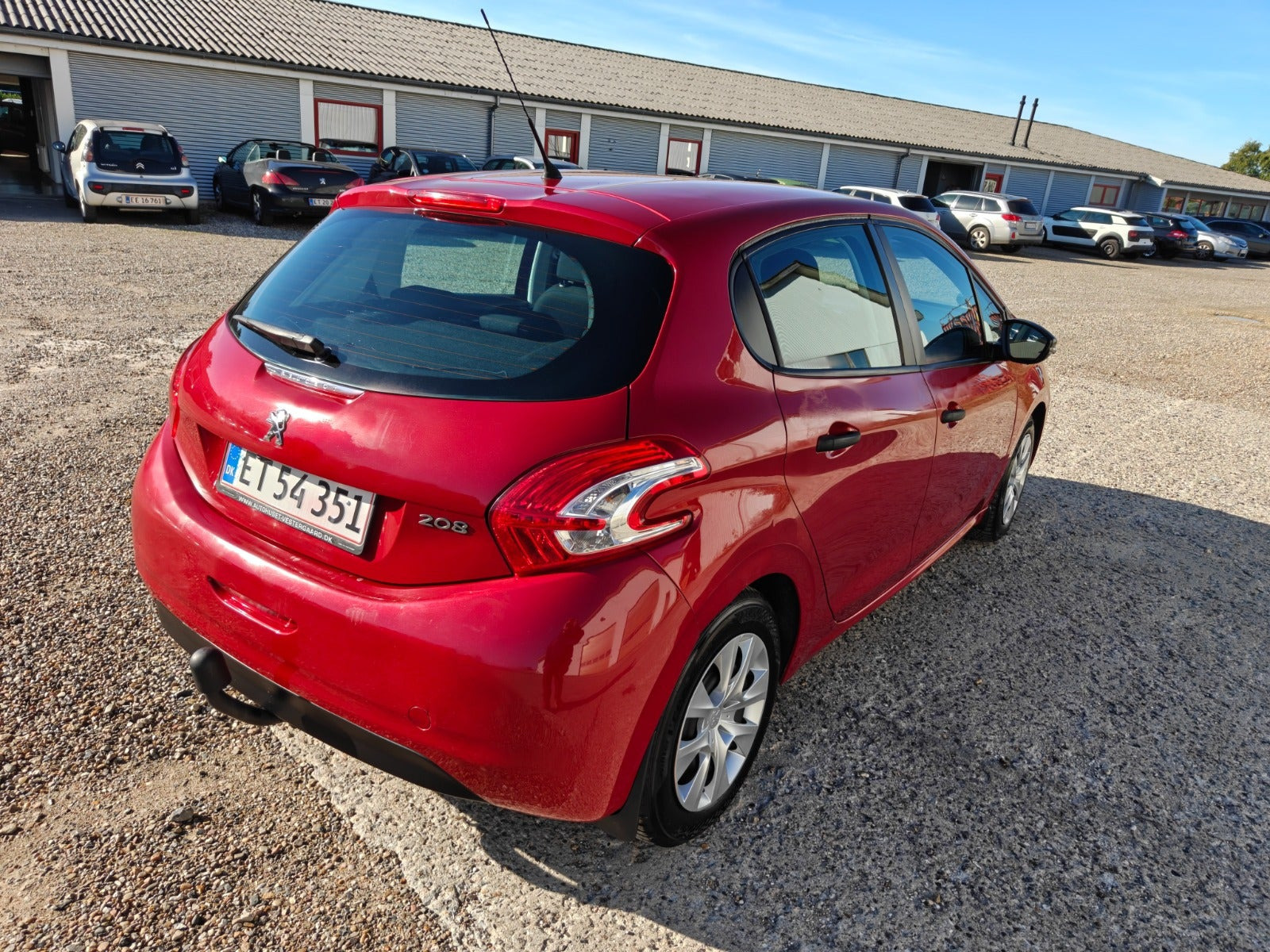 Gul Peugeot 208 fra 2014