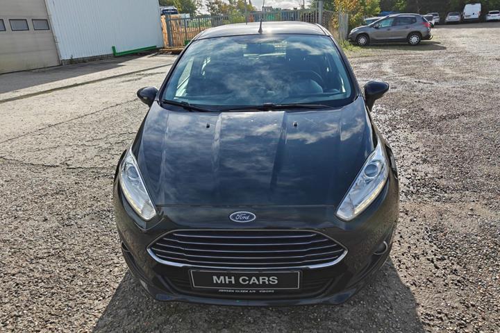 Gul Ford Fiesta fra 2014