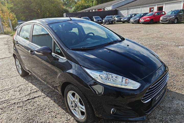Gul Ford Fiesta fra 2014