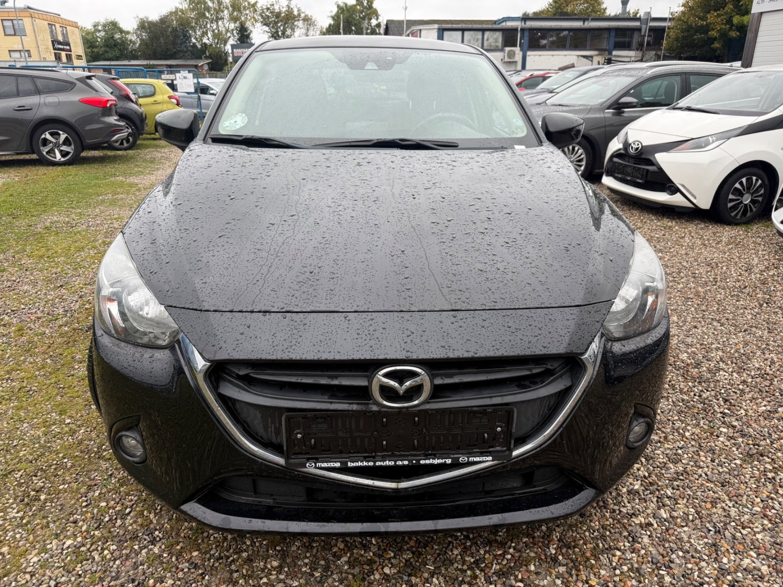 Sort Mazda 2 fra 2015