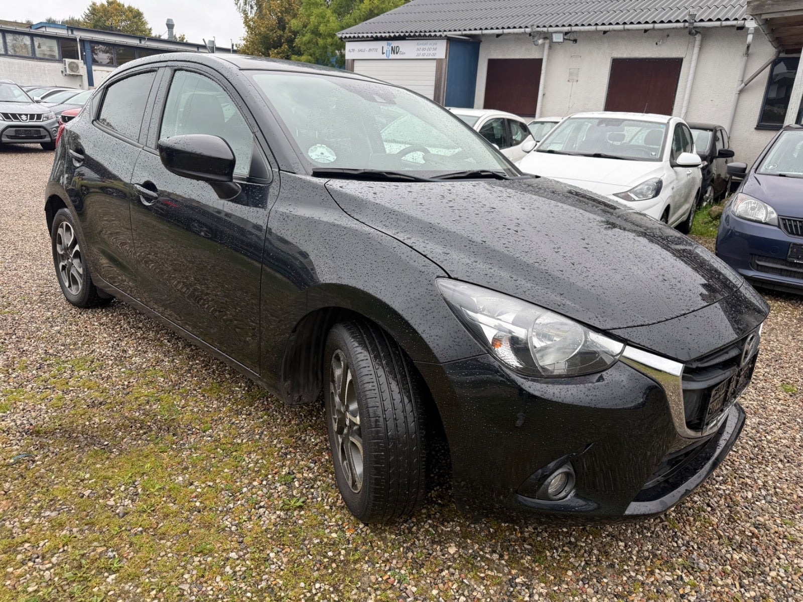 Sort Mazda 2 fra 2015