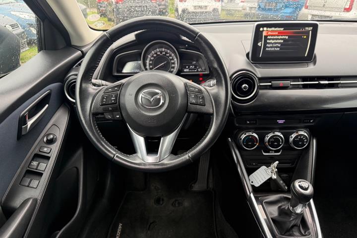 Sort Mazda 2 fra 2015