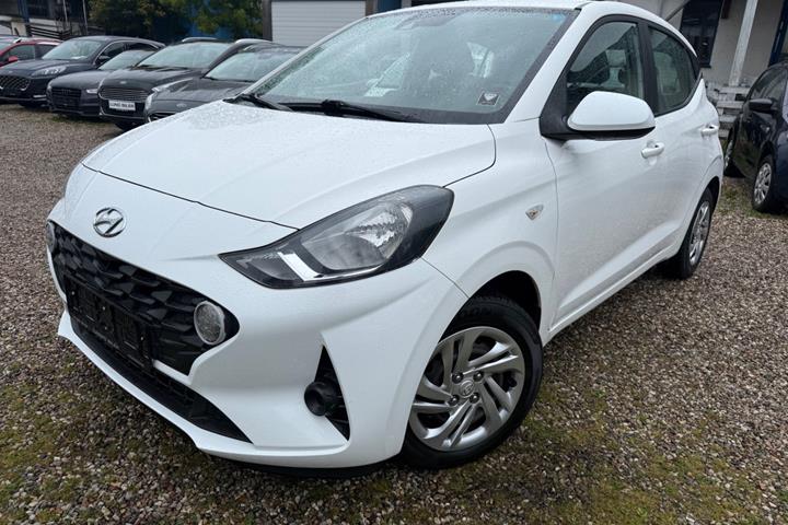 Hvid Hyundai i10 fra 2021